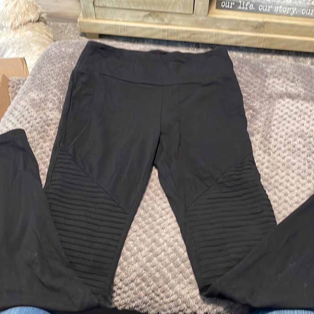 Black leggings